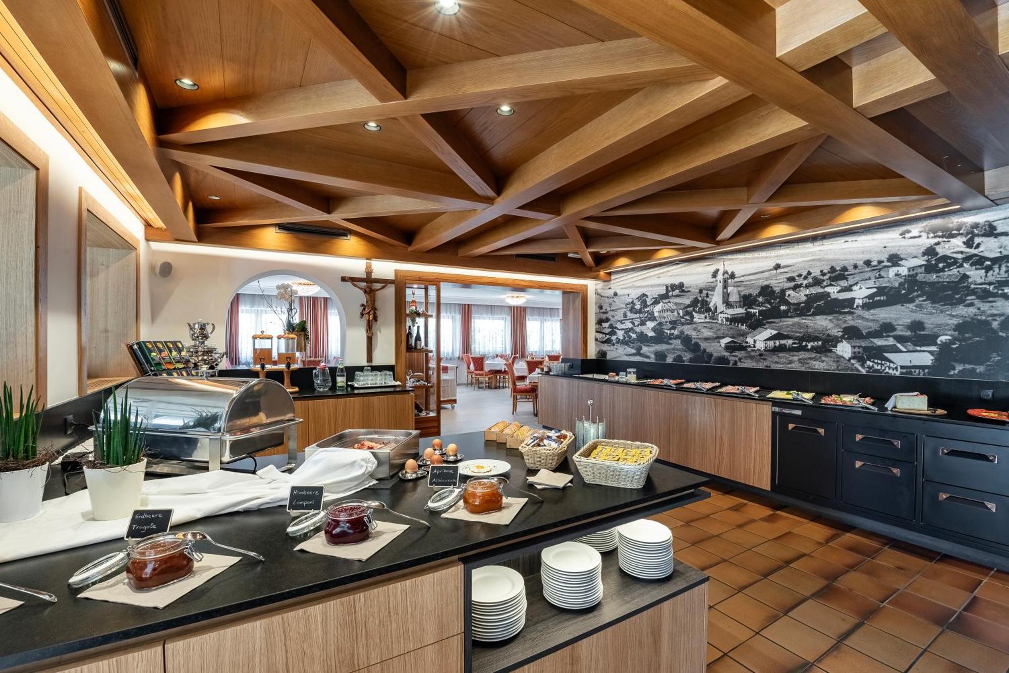 Hotel Langhof Natz-Schabs Bagian luar foto