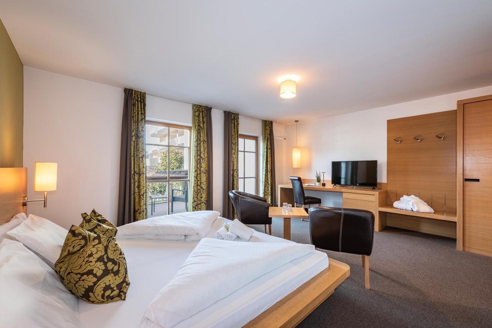 Hotel Langhof Natz-Schabs Bagian luar foto